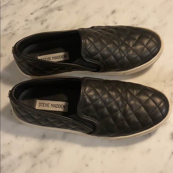 Steve Madden Sneakers - Picture 2 of 2